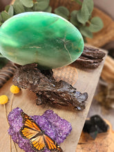 Load image into Gallery viewer, Aventurine Full Moon on Driftwood