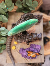 Load image into Gallery viewer, Aventurine Full Moon on Driftwood