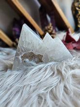 Load image into Gallery viewer, Agate Crystal Druzy Mountains
