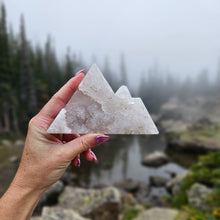 Load image into Gallery viewer, Agate Crystal Druzy Mountains