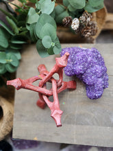 Load image into Gallery viewer, Claw Style Rose Wood Sphere Stand