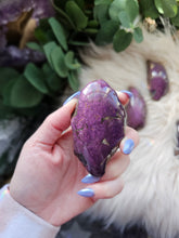 Load image into Gallery viewer, Natural Polished Purpurite Palmstones