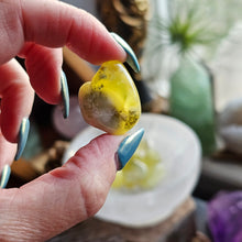 Load image into Gallery viewer, Top Quality Australian Prehnite Tumbles