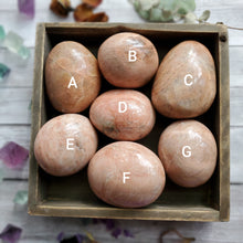 Load image into Gallery viewer, Natural Peach Moonstone Palmstones