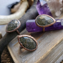 Load image into Gallery viewer, Black Sandstone Rose Cut Electroformed Ring