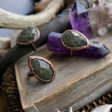 Load image into Gallery viewer, Black Sandstone Rose Cut Electroformed Ring