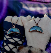 Load image into Gallery viewer, Labradorite Moon Bestie Necklace Set