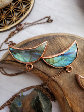 Load image into Gallery viewer, Labradorite Moon Bestie Necklace Set
