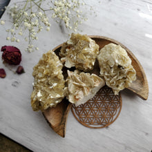 Load image into Gallery viewer, Raw Golden Mica Clusters