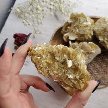 Load image into Gallery viewer, Raw Golden Mica Clusters