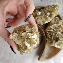 Load image into Gallery viewer, Raw Golden Mica Clusters