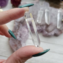 Load image into Gallery viewer, Natural Top Quality Clear Lemurian Quartz Pendants