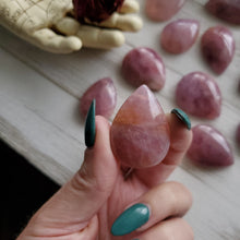 Load image into Gallery viewer, Natural Top Quality Star Rose Quartz Pendants