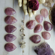 Load image into Gallery viewer, Natural Top Quality Star Rose Quartz Pendants