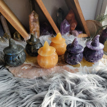 Load image into Gallery viewer, 2.5" Hand Carved Crystal Pumpkins