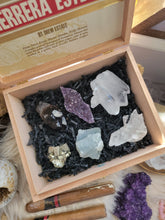 Load image into Gallery viewer, Smokin Love Antique Keepsake Raw Crystal Kit Cigar Box