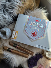 Load image into Gallery viewer, Smokin Love Antique Keepsake Raw Crystal Kit Cigar Box