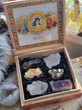 Load image into Gallery viewer, Smokin Love Antique Keepsake Raw Crystal Kit Cigar Box