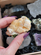 Load image into Gallery viewer, Smokin Love Antique Keepsake Raw Crystal Kit Cigar Box