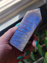 Load image into Gallery viewer, Genuine Belomorite Sunstone Moonstone Towers