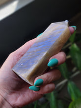 Load image into Gallery viewer, Genuine Belomorite Sunstone Moonstone Towers