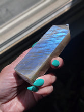 Load image into Gallery viewer, Genuine Belomorite Sunstone Moonstone Towers