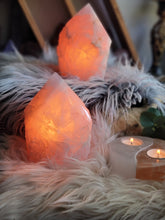 Load image into Gallery viewer, Natural Rose Quartz Crystal Lamp