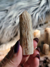 Load image into Gallery viewer, Thousand Layer Lodolite Towers