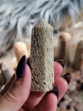 Load image into Gallery viewer, Thousand Layer Lodolite Towers