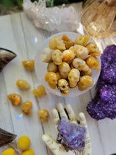 Load image into Gallery viewer, Yellow Jade Gemstone Carved Skulls