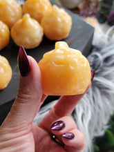 Load image into Gallery viewer, Hand Carved Calcite Crystal Pumpkins