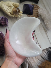 Load image into Gallery viewer, Natural Selenite Crescent Moon Bowl Dish