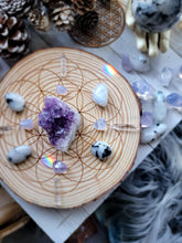 Load image into Gallery viewer, Divine Feminine Activation Crystal Grid Kit