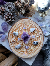 Load image into Gallery viewer, Divine Feminine Activation Crystal Grid Kit