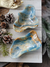 Load image into Gallery viewer, Aquatine Lemurian Calcite Gemstone Dish
