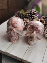 Load image into Gallery viewer, Strawberry Onyx Crystal Gemstone Skulls