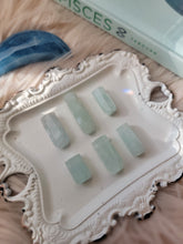 Load image into Gallery viewer, Natural Simple Aquamarine Necklace