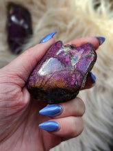 Load image into Gallery viewer, Natural Polished Purpurite Palmstones
