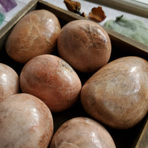 Natural Peach Moonstone Palmstones