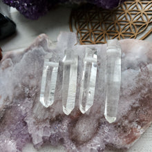 Load image into Gallery viewer, Natural Top Quality Clear Lemurian Quartz Pendants
