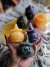 Load image into Gallery viewer, 2.5&quot; Hand Carved Crystal Pumpkins
