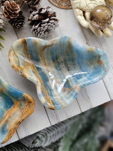 Load image into Gallery viewer, Aquatine Lemurian Calcite Gemstone Dish
