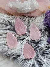 Load image into Gallery viewer, Rose Quartz Crystal Vulva Yoni Carving
